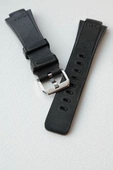 iwc 3538 rubber strap|iwc 3548 strap size.